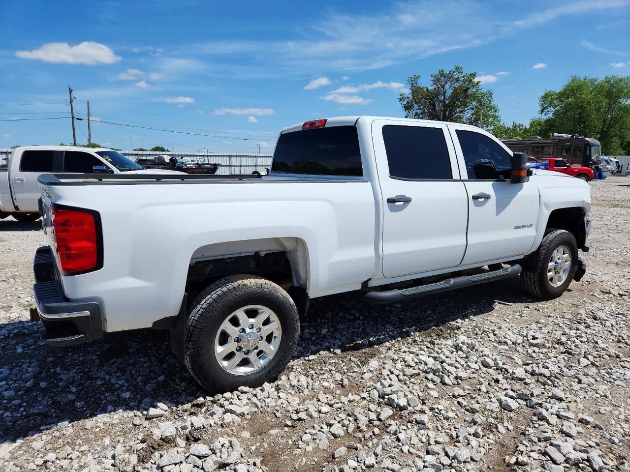 2016 Chevrolet Silverado K2500 Heavy Duty - Фото 3