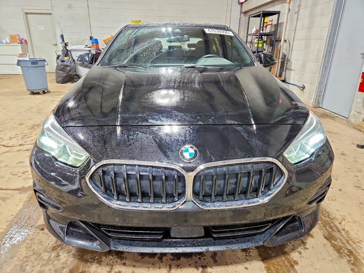 2021 BMW 228Xi - Фото 5