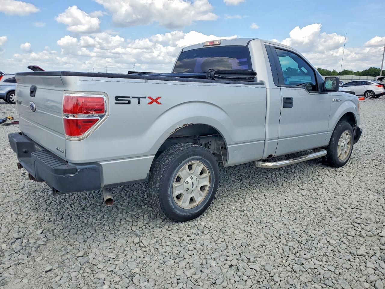 2012 Ford F150 - Фото 3