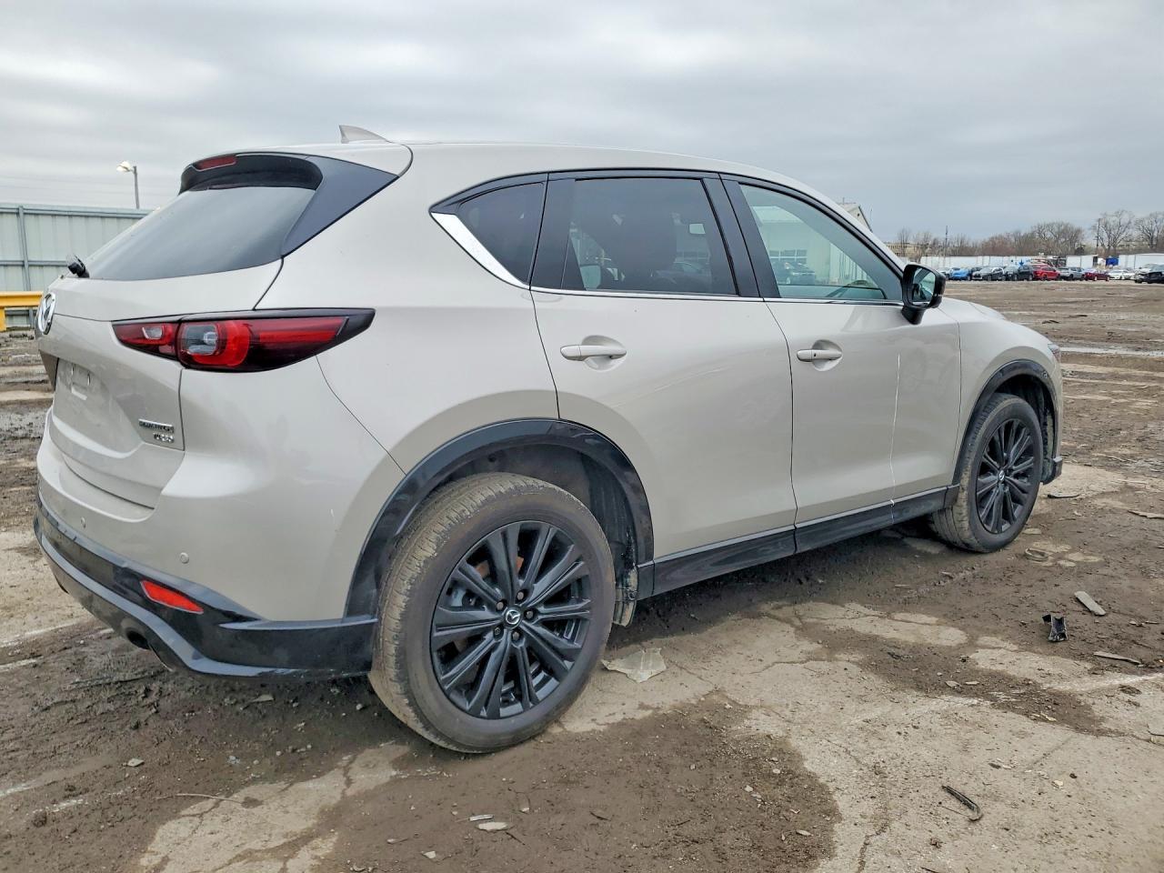 2025 Mazda Cx-5 Premium - Image 3