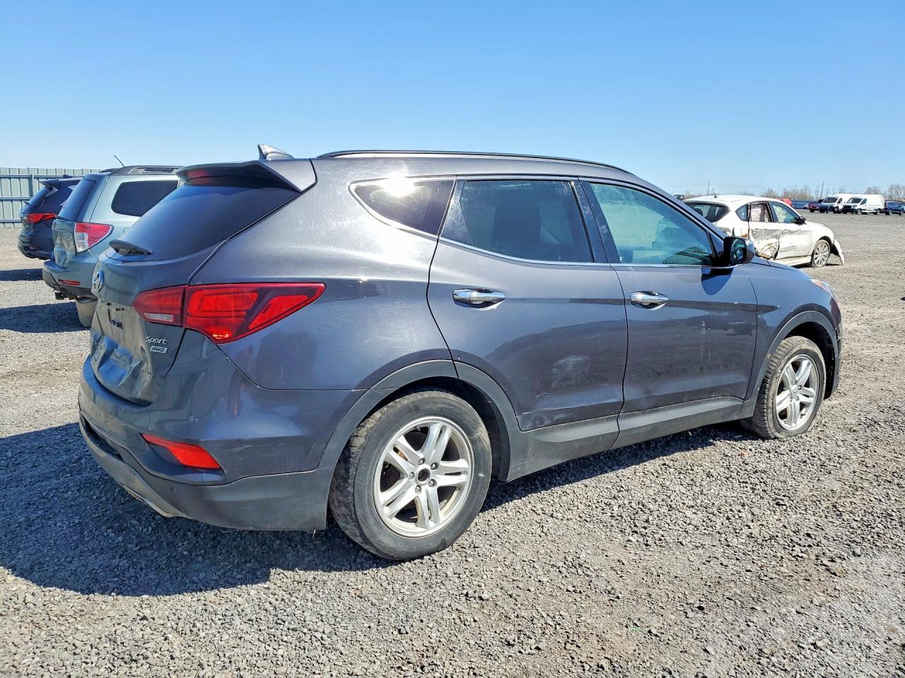 2017 Hyundai Santa Fe Sport 2.4L - Image 3