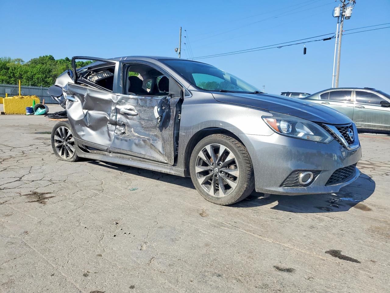 2017 Nissan Sentra Sr - Фото 4
