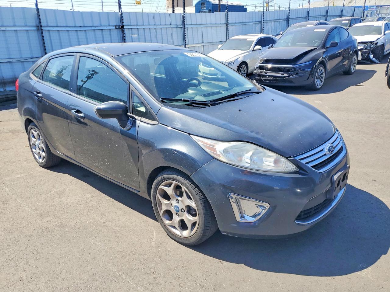 2011 Ford Fiesta Sel - Фото 4