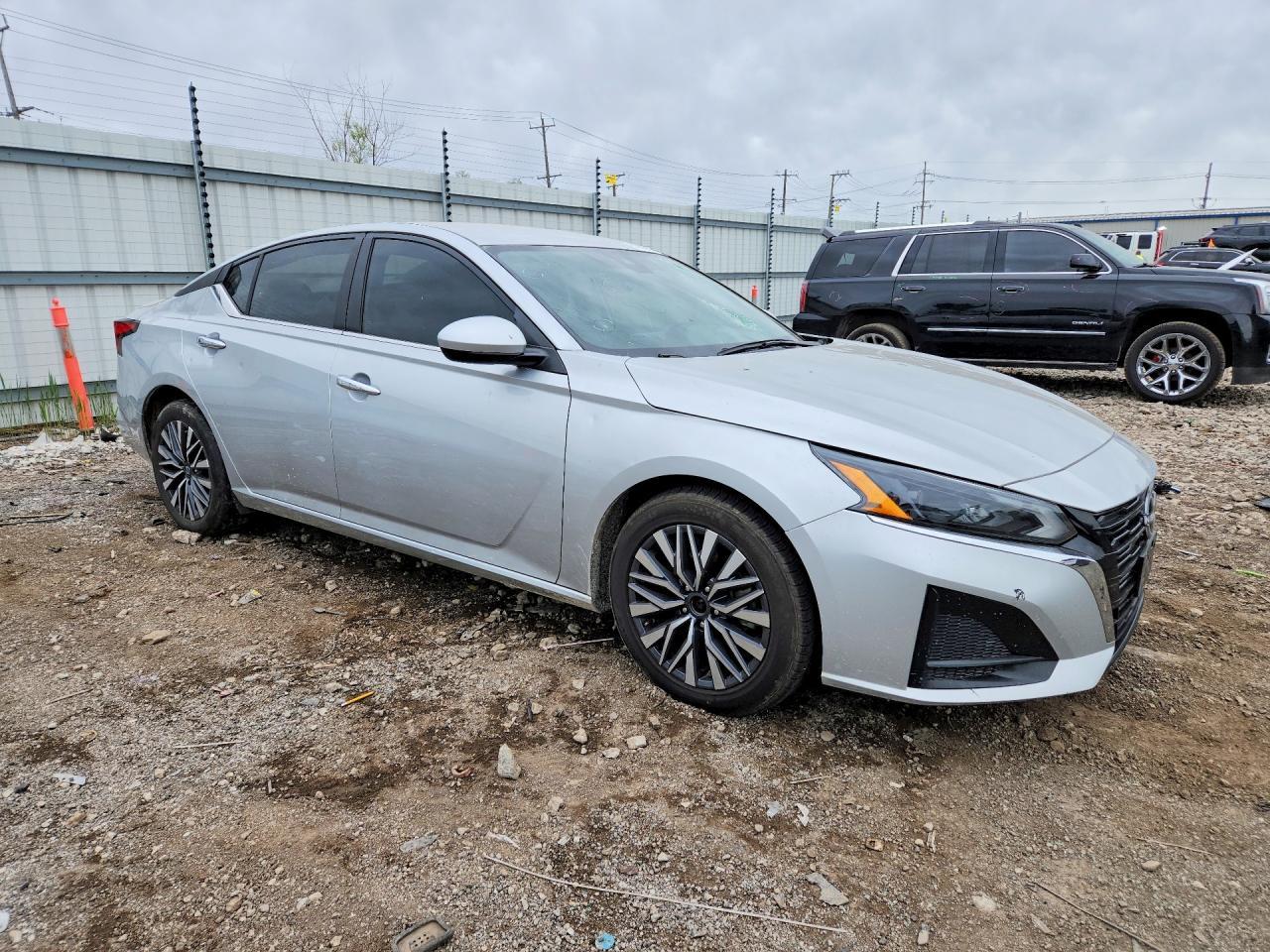 2023 Nissan Altima Sv - Фото 4