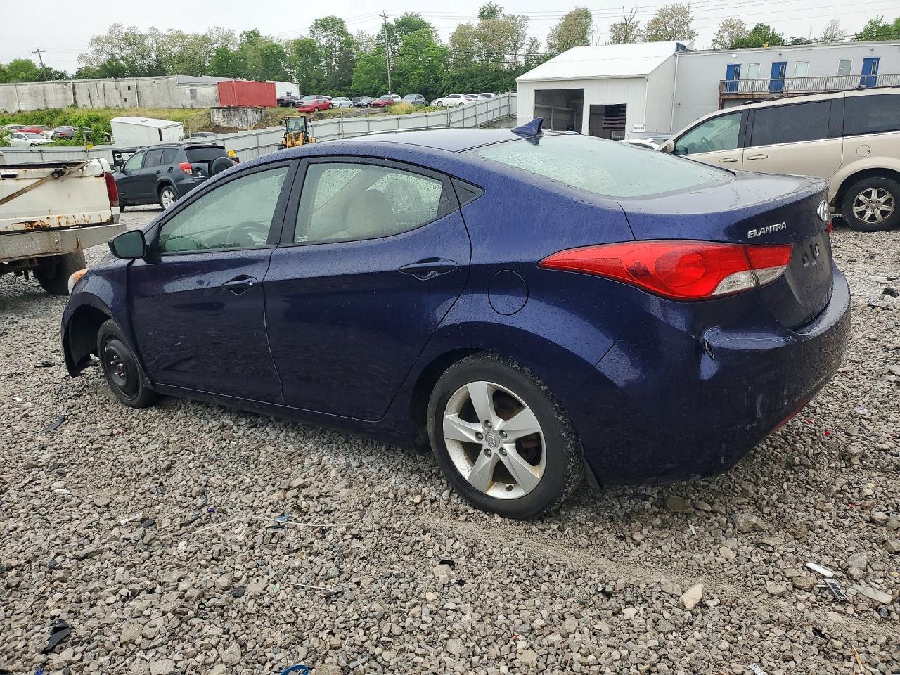 2013 Hyundai Elantra Gls - Фото 2