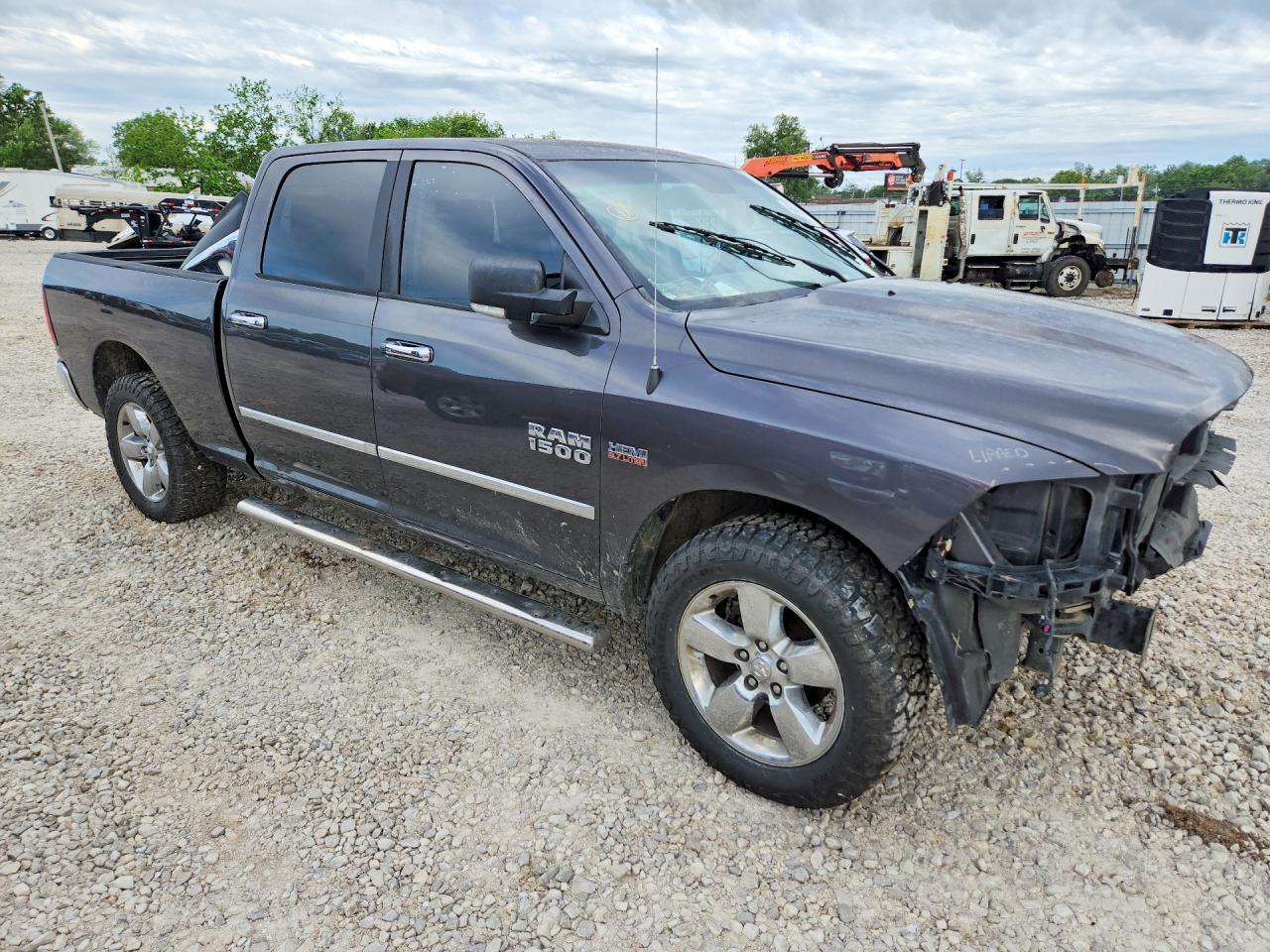 2015 Ram 1500 Slt - Image 4