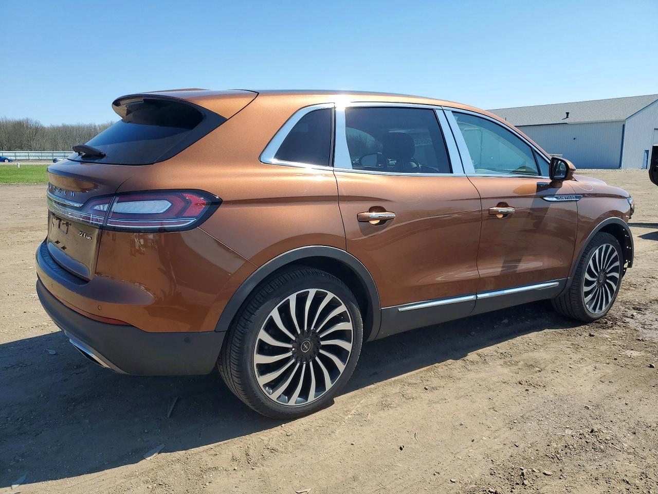 2019 Lincoln Nautilus Black Label - Image 3