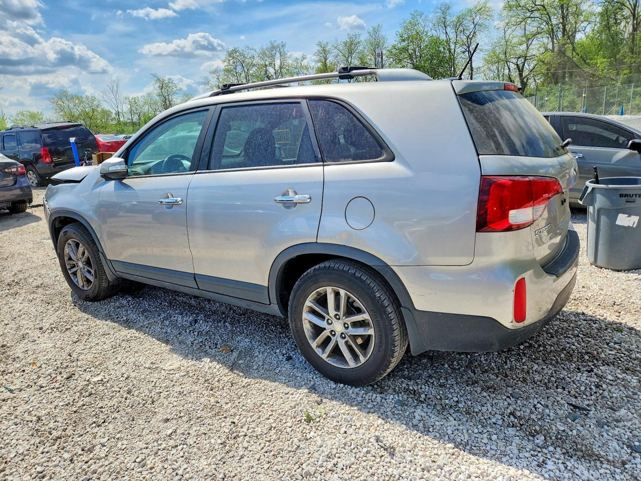 2014 Kia Sorento Lx - Image 2