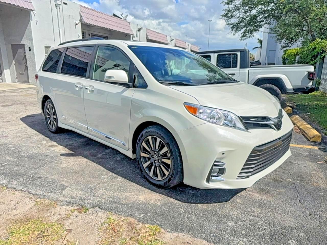 2020 Toyota Sienna Limited Premium 7-Passenger