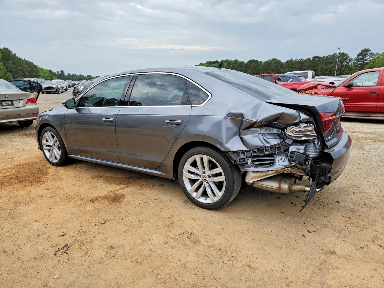 2018 Volkswagen Passat Se - Фото 2