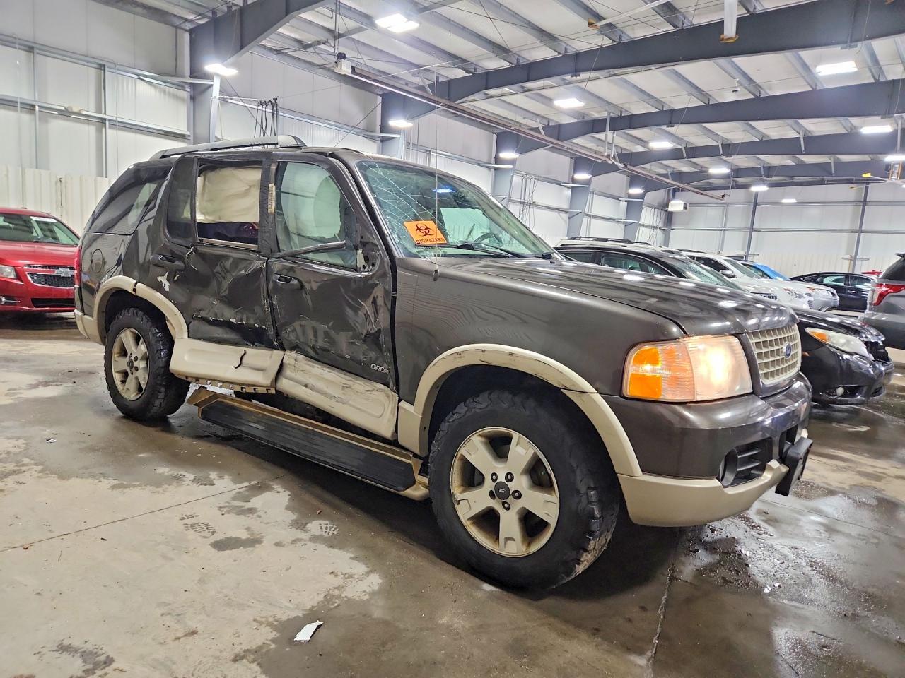 2005 Ford Explorer Eddie Bauer - Фото 4
