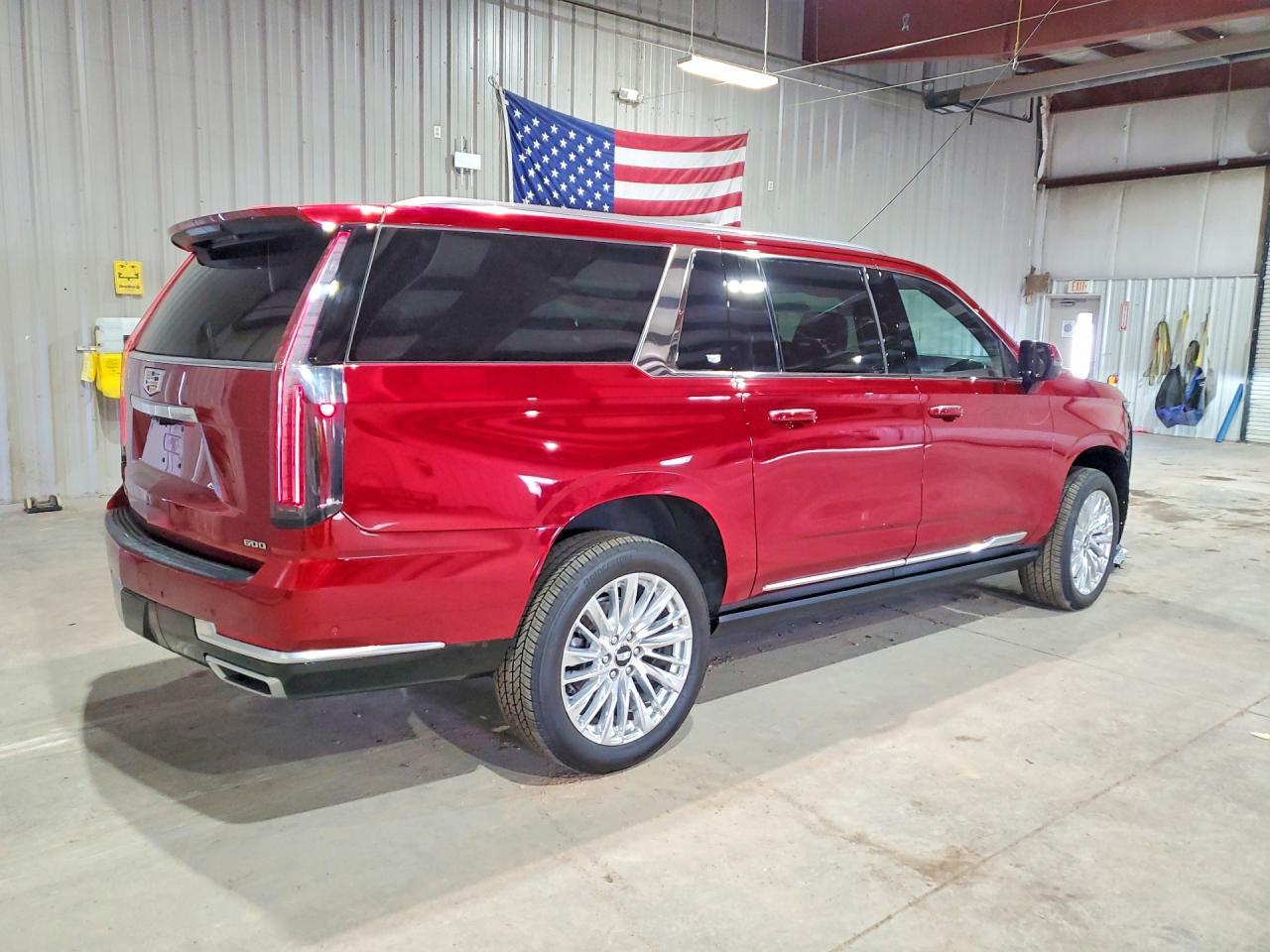 2026 Cadillac Escalade Esv Luxury - Image 3