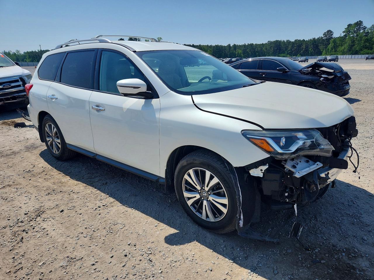 2017 Nissan Pathfinder Sl - Фото 4
