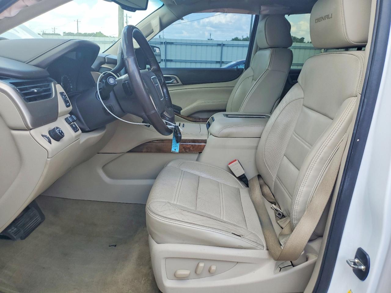 2015 GMC Yukon Denali - Image 7
