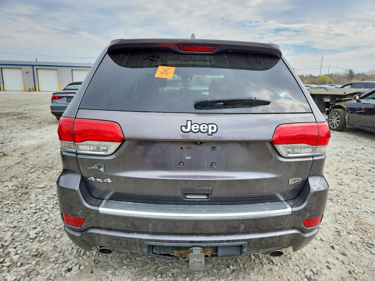 2014 Jeep Grand Cherokee Overland - Image 6