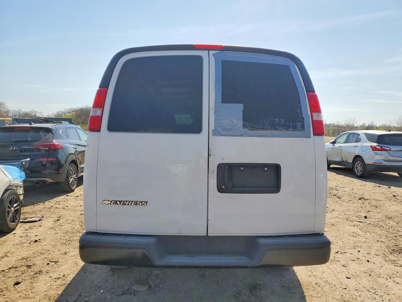 2020 Chevrolet Express 2500 Cargo Delivery Van - Фото 6
