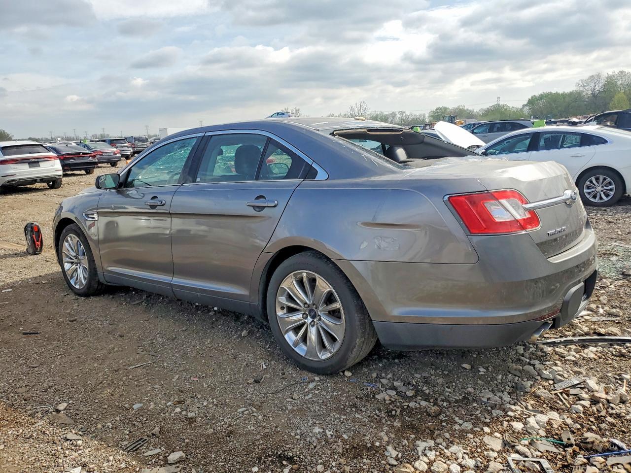 2012 Ford Taurus Limited - Image 2