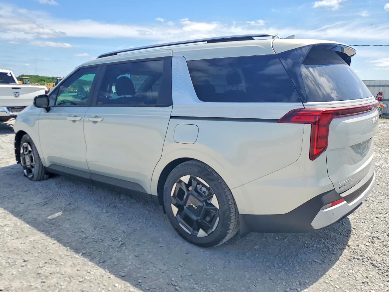2026 Kia Carnival Ex - Image 2