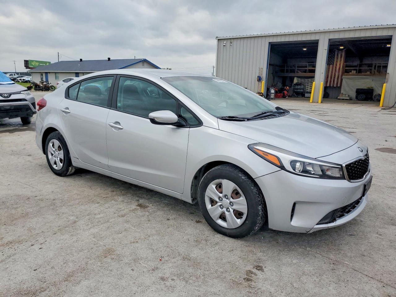2018 Kia Forte Lx - Image 4