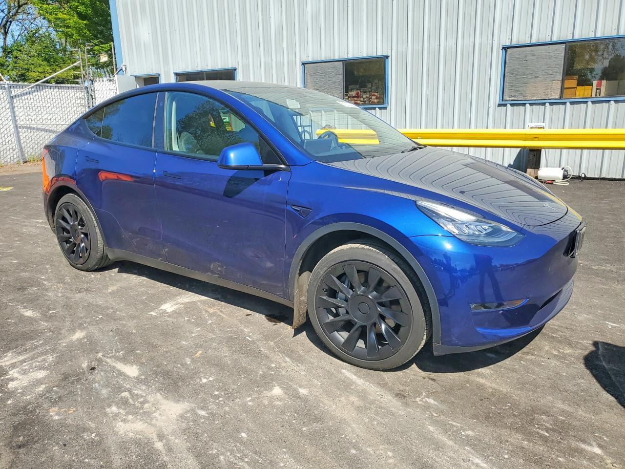 2023 Tesla Model Y - Фото 4