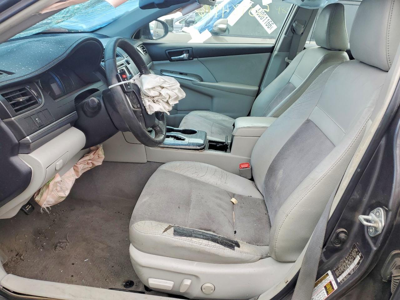 2012 Toyota Camry Hybrid Xle - Image 7