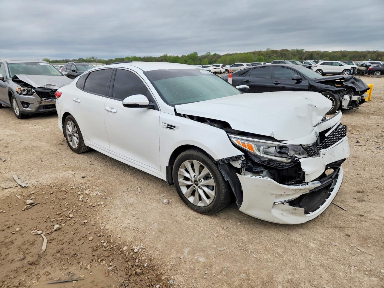 2018 Kia Optima Ex - Image 4
