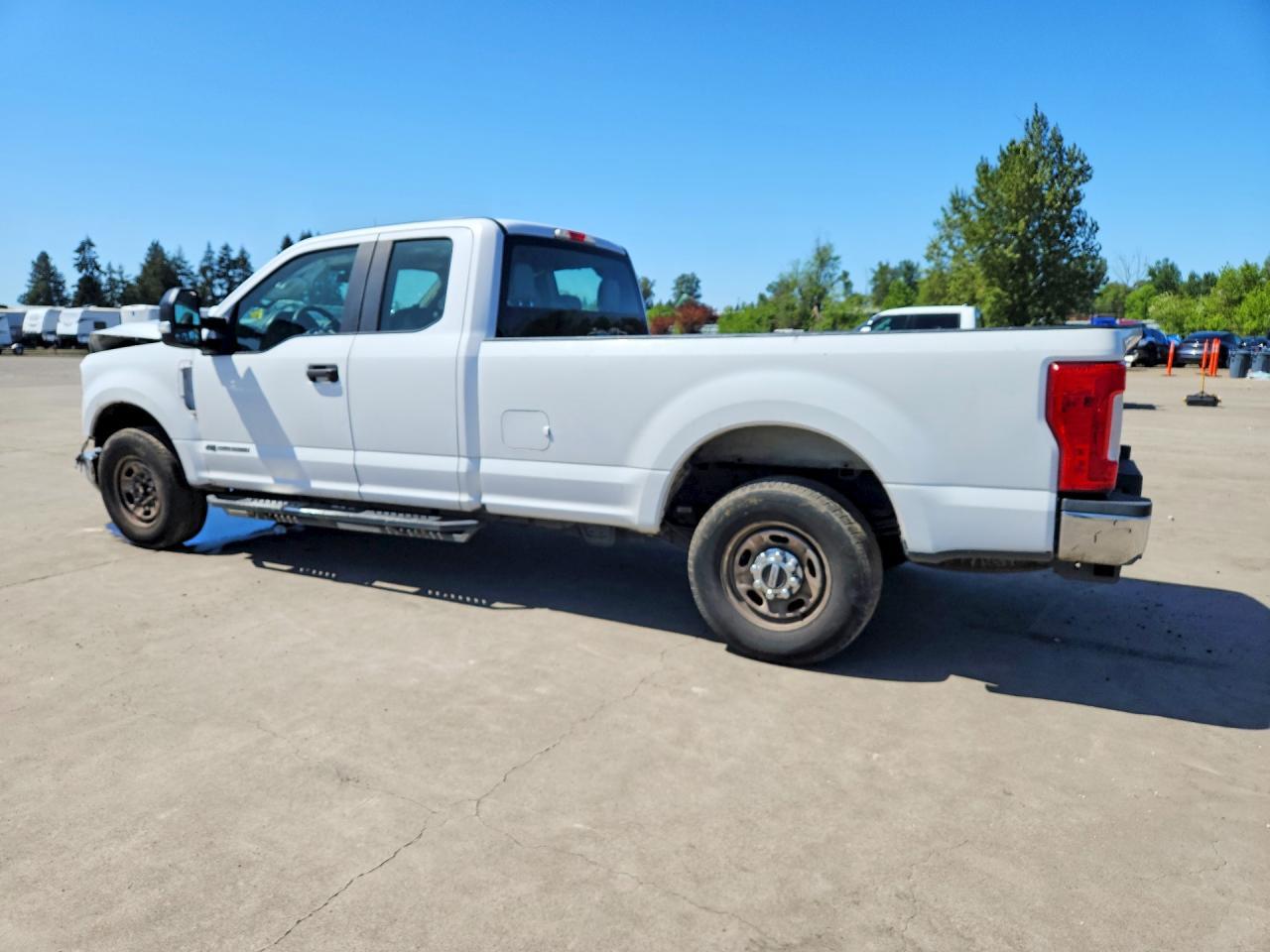 2019 Ford F250 Super Duty - Фото 2