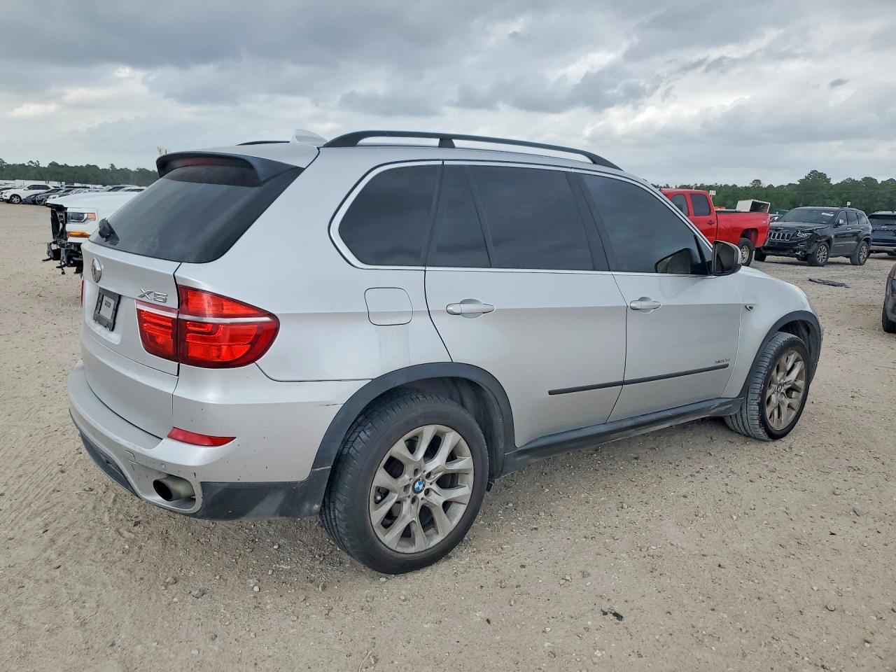 2013 BMW X5 xDrive35I - Фото 3