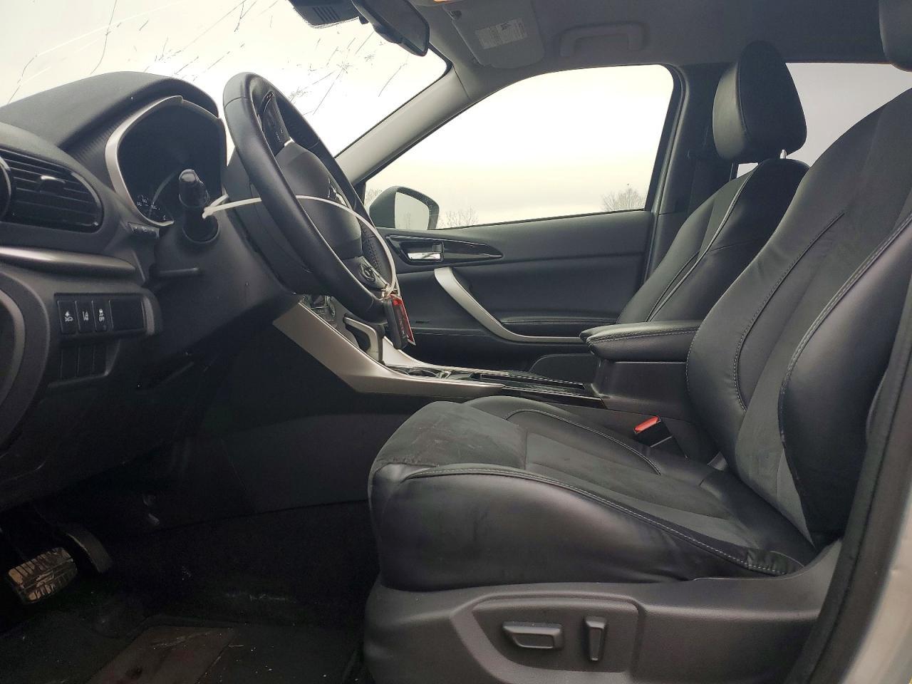 2023 Mitsubishi Eclipse Cross Se - Image 7