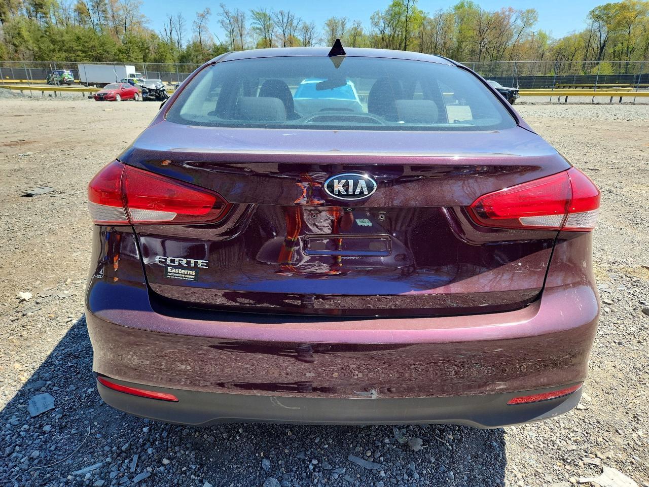 2018 Kia Forte Lx - Image 6