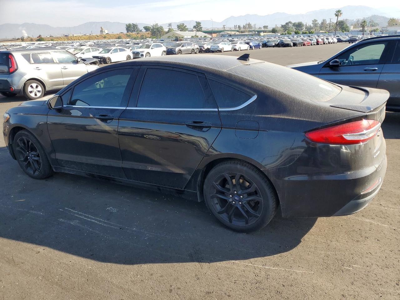 2019 Ford Fusion Se - Фото 2