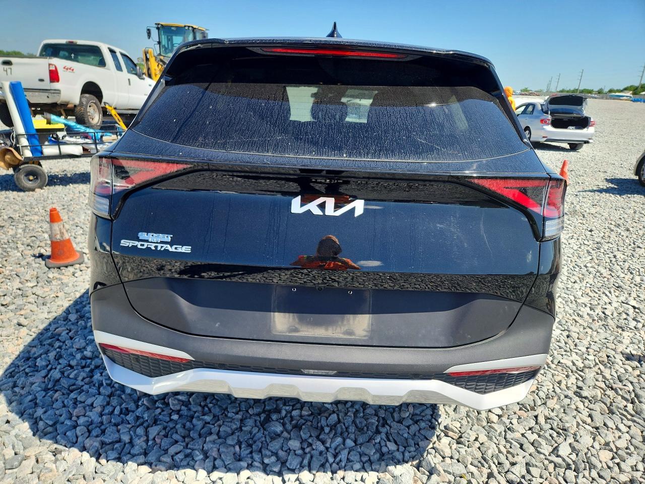 2025 Kia Sportage Ex - Image 6