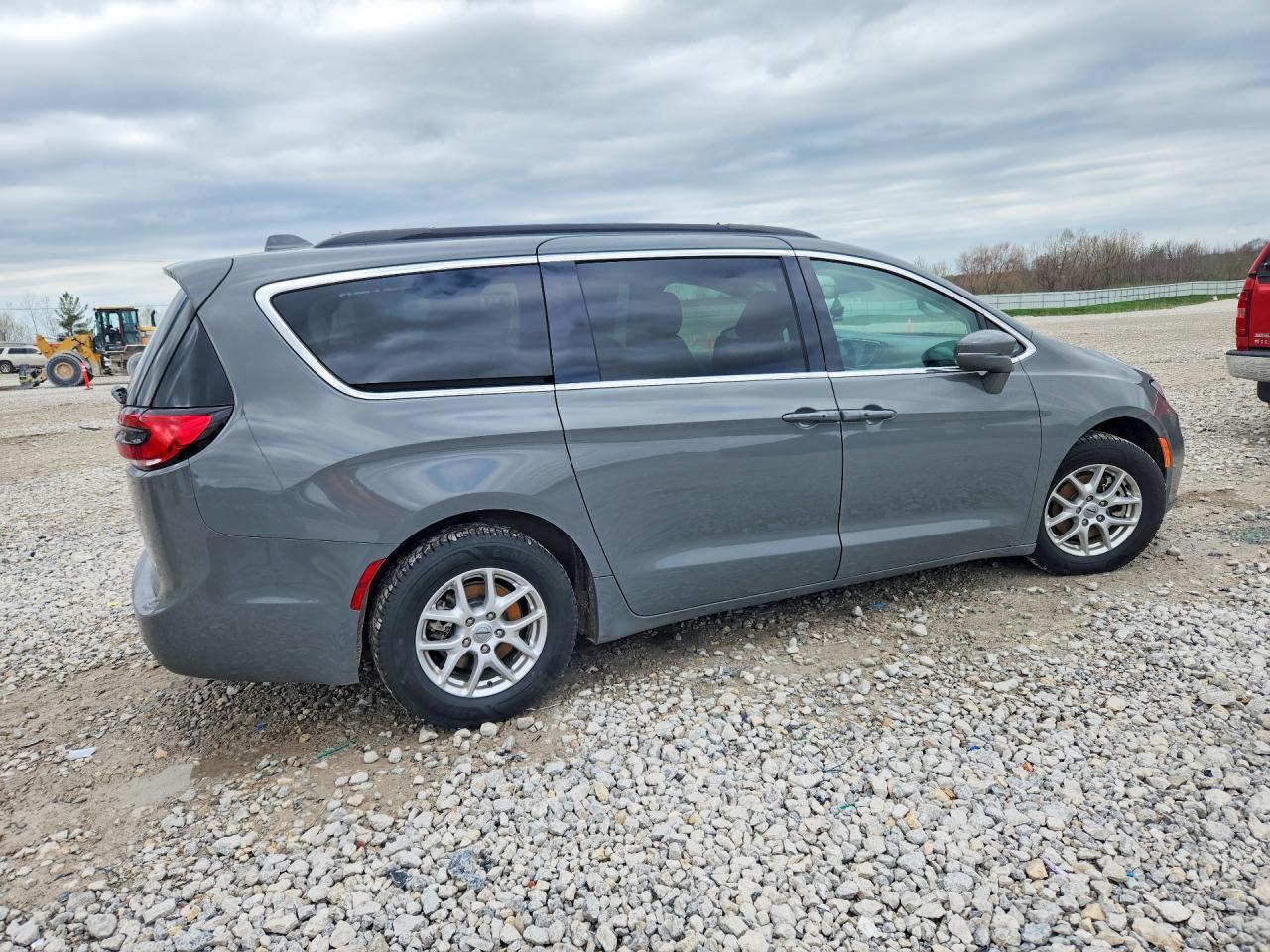 2022 Chrysler Pacifica Touring L - Фото 3