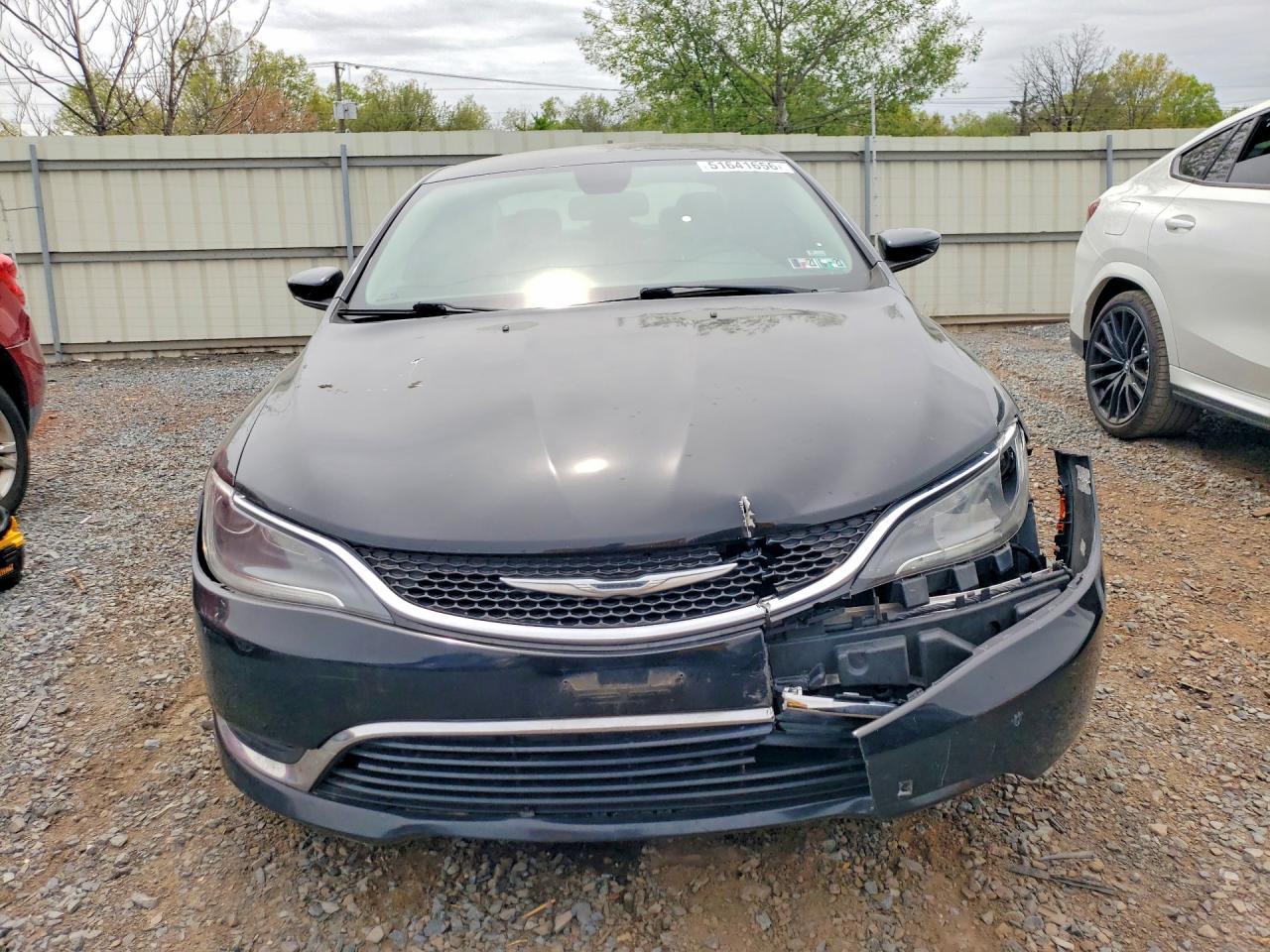 2015 Chrysler 200 Limited - Image 5