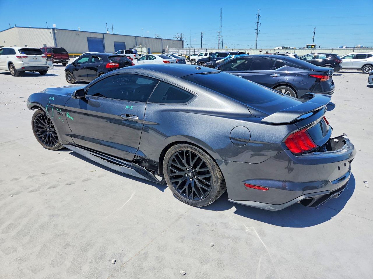 2019 Ford Mustang Gt - Фото 2