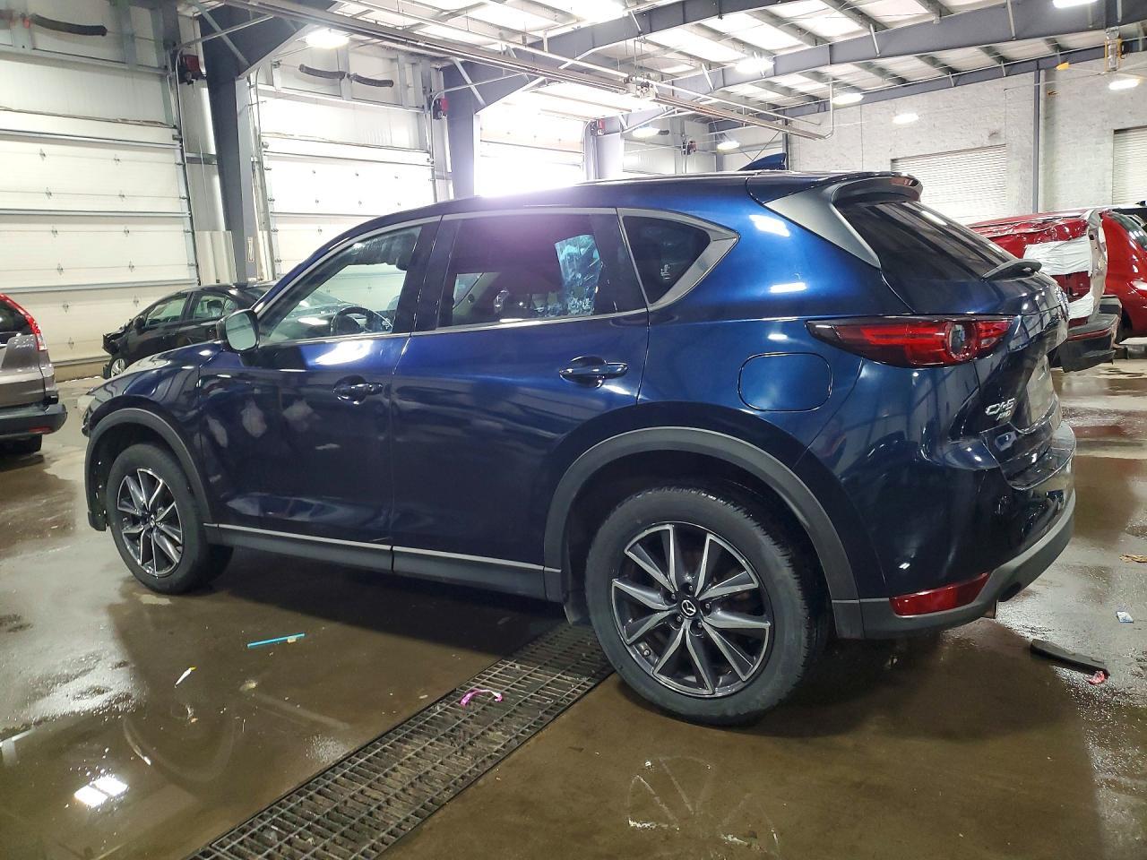 2017 Mazda Cx-5 Grand Touring - Image 2