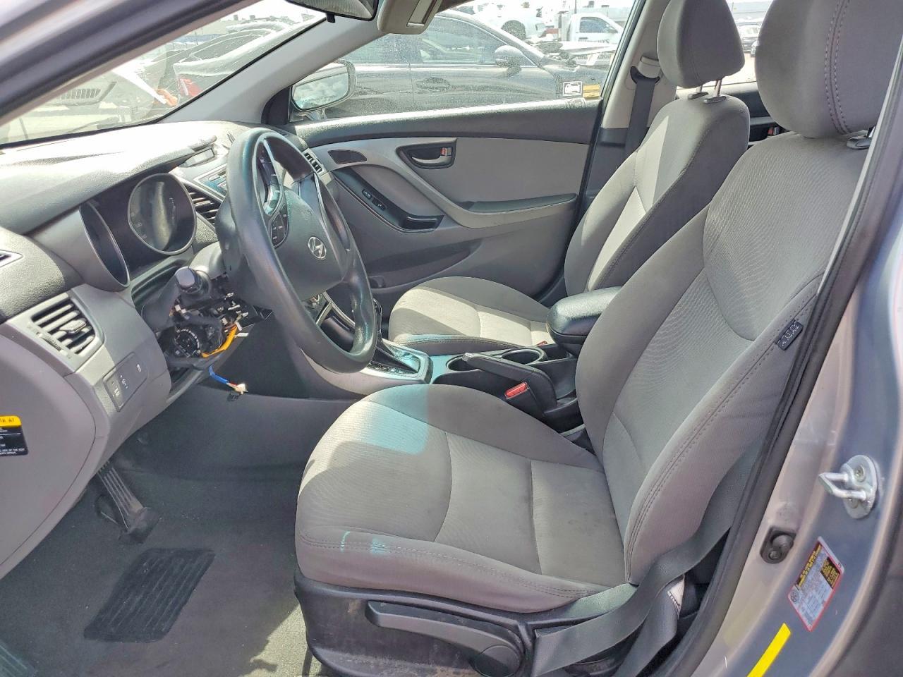 2016 Hyundai Elantra Se - Фото 7