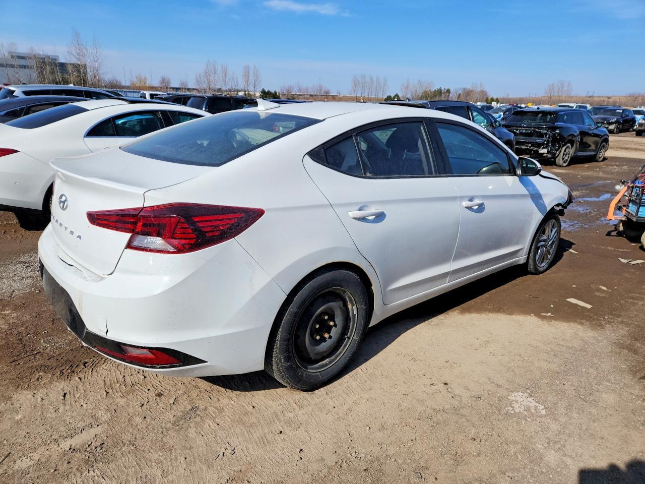 2020 Hyundai Elantra - Image 3