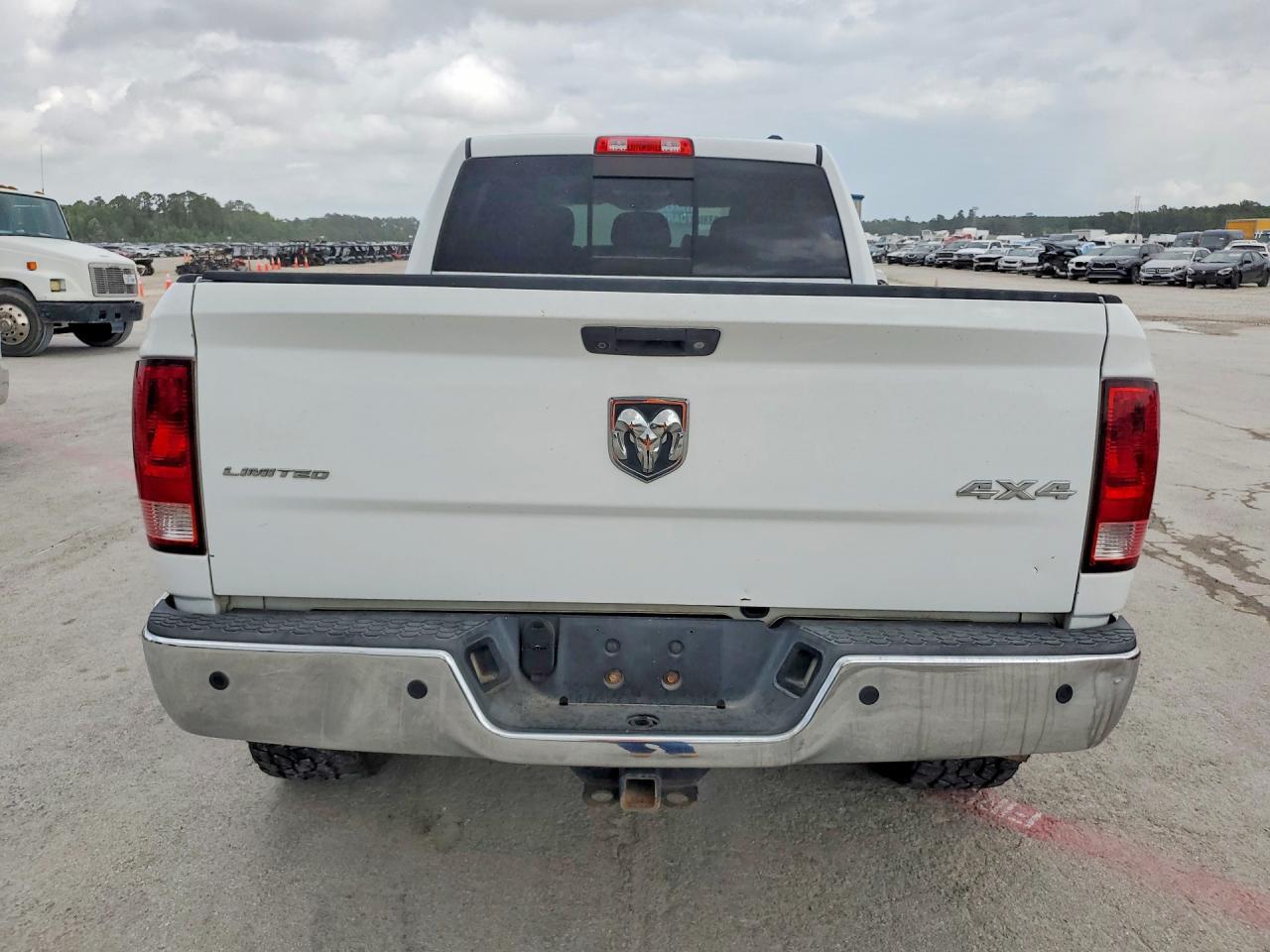 2012 Dodge Ram 3500 Longhorn - Фото 6