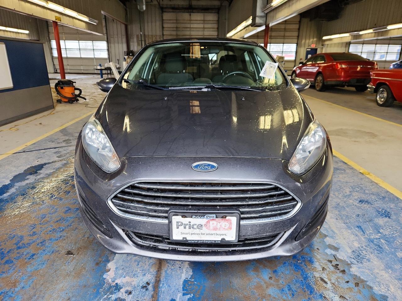 2016 Ford Fiesta Se - Фото 5