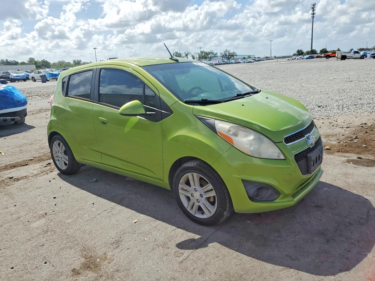 2013 Chevrolet Spark 1Lt - Image 4