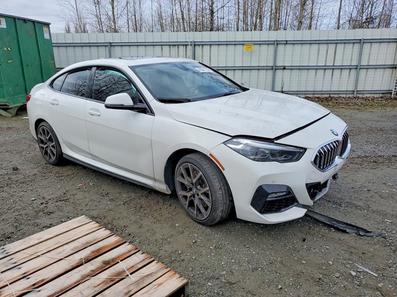 2020 BMW 228Xi - Фото 4