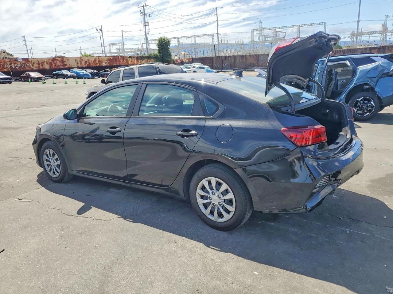 2024 Kia Forte Lx - Фото 2