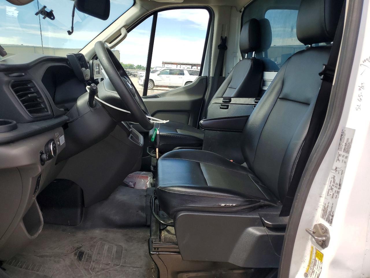 2022 Ford Transit Delivery Truck - Фото 7