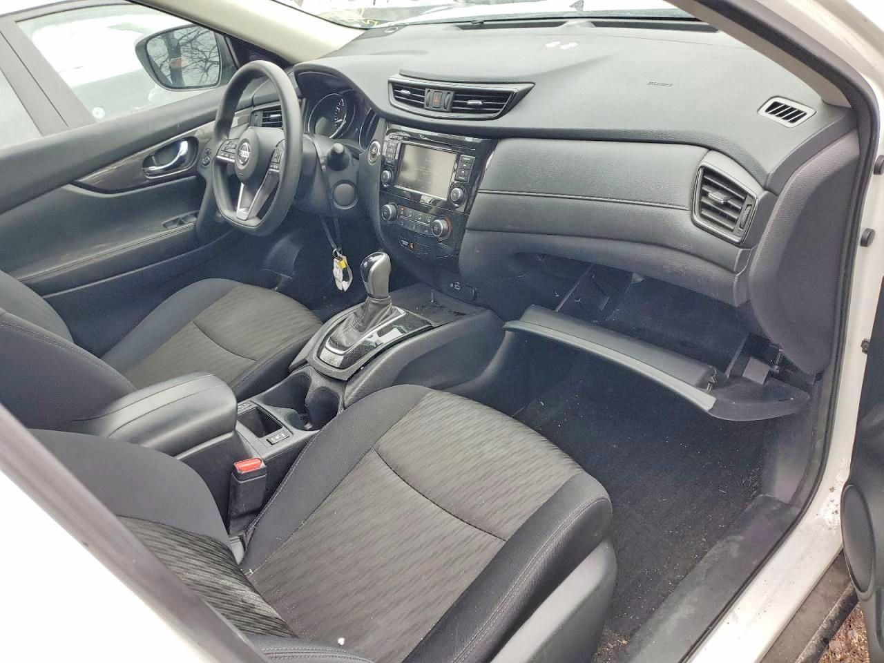 2019 Nissan Rogue S - Image 5