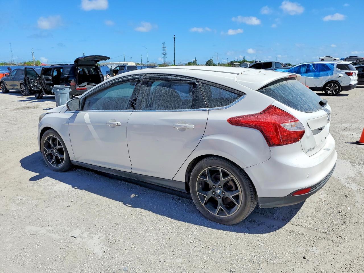 2013 Ford Focus Titanium - Image 2