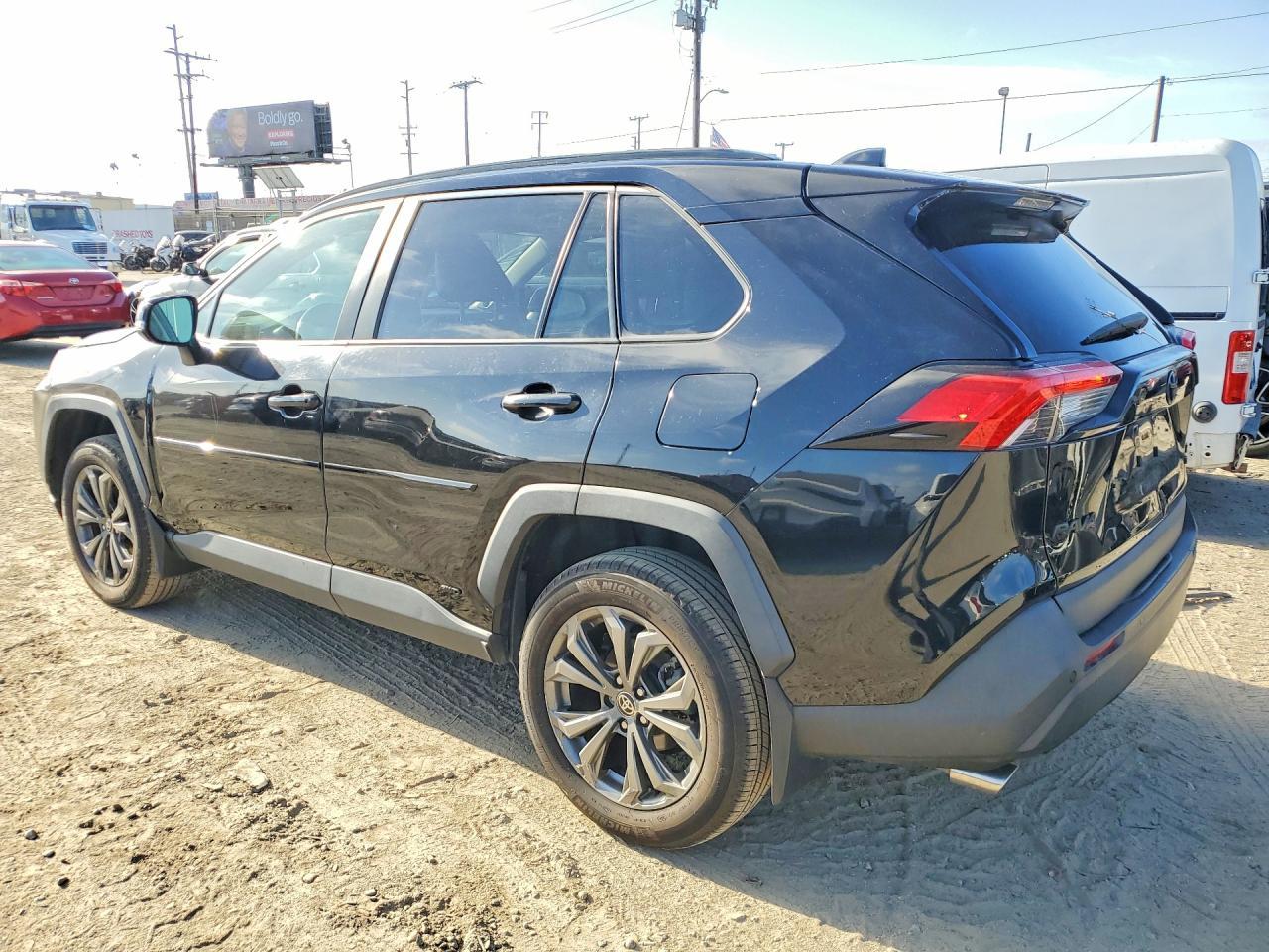 2022 Toyota Rav4 Xle Premium - Image 2