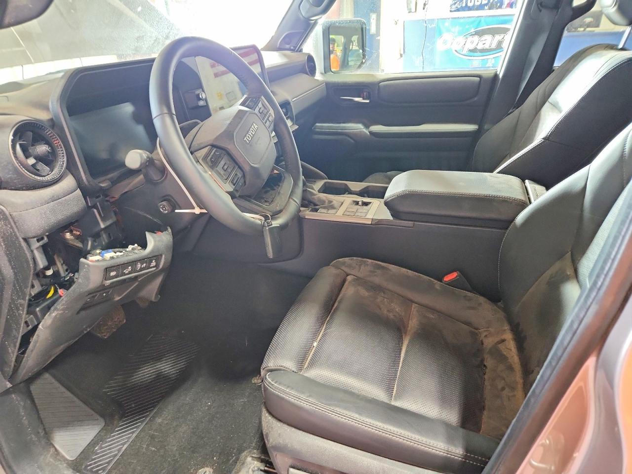 2024 Toyota Land Cruiser Base - Фото 7