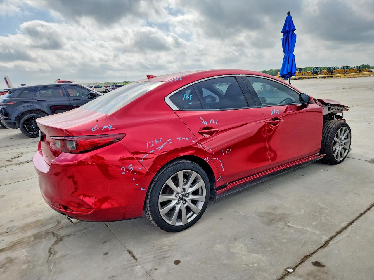 2023 Mazda 3 Premium - Image 3