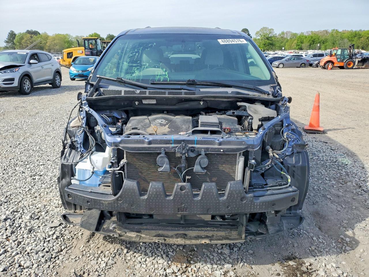 2017 Toyota Sienna Le 7-Passenger - Image 5